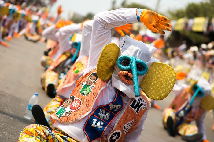 Disfraz colorido del Carnaval de Barranquilla